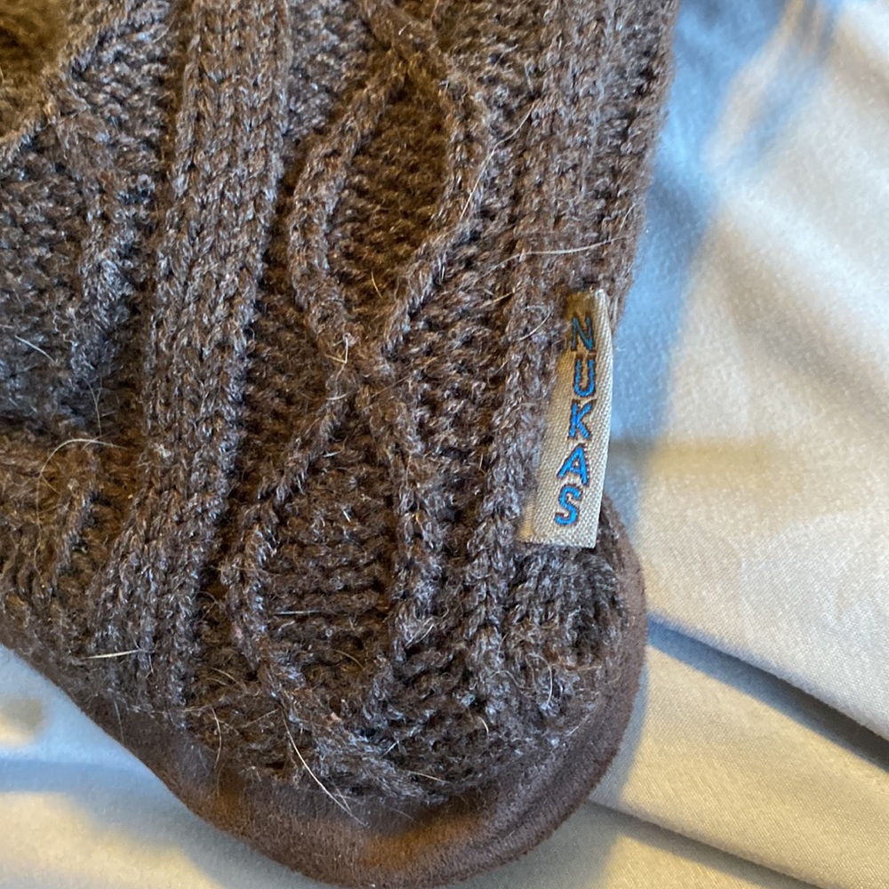 Muk Luks size Medium (6.5-7.5) shoes/slippers - Picture 4 of 5